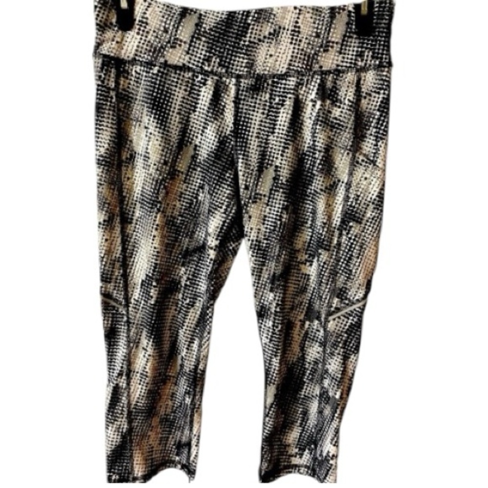 Xersion Leggings, Fitted, Black, White, Gray, Geo Print, Sz L, Crop, pockets